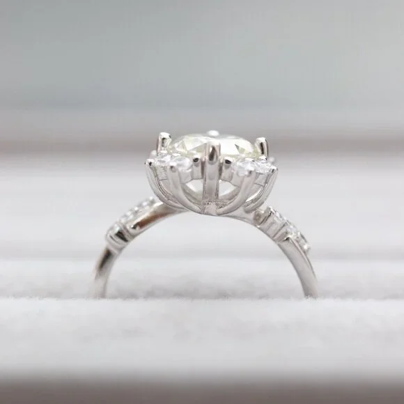 S925 2ct Clear Moissanite Diamond Sunflower Style Engagement Ring Silver - Picture 6 of 6